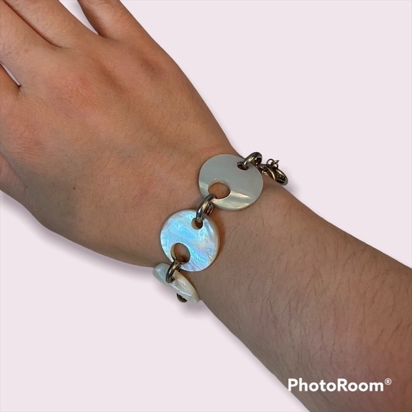 925 Sterling And Mother Of Pearl Abstract Circular Bracelet - Picture 3 of 7